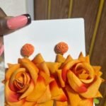 Tan / orange/brown