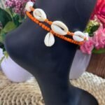 Tan / orange/brown